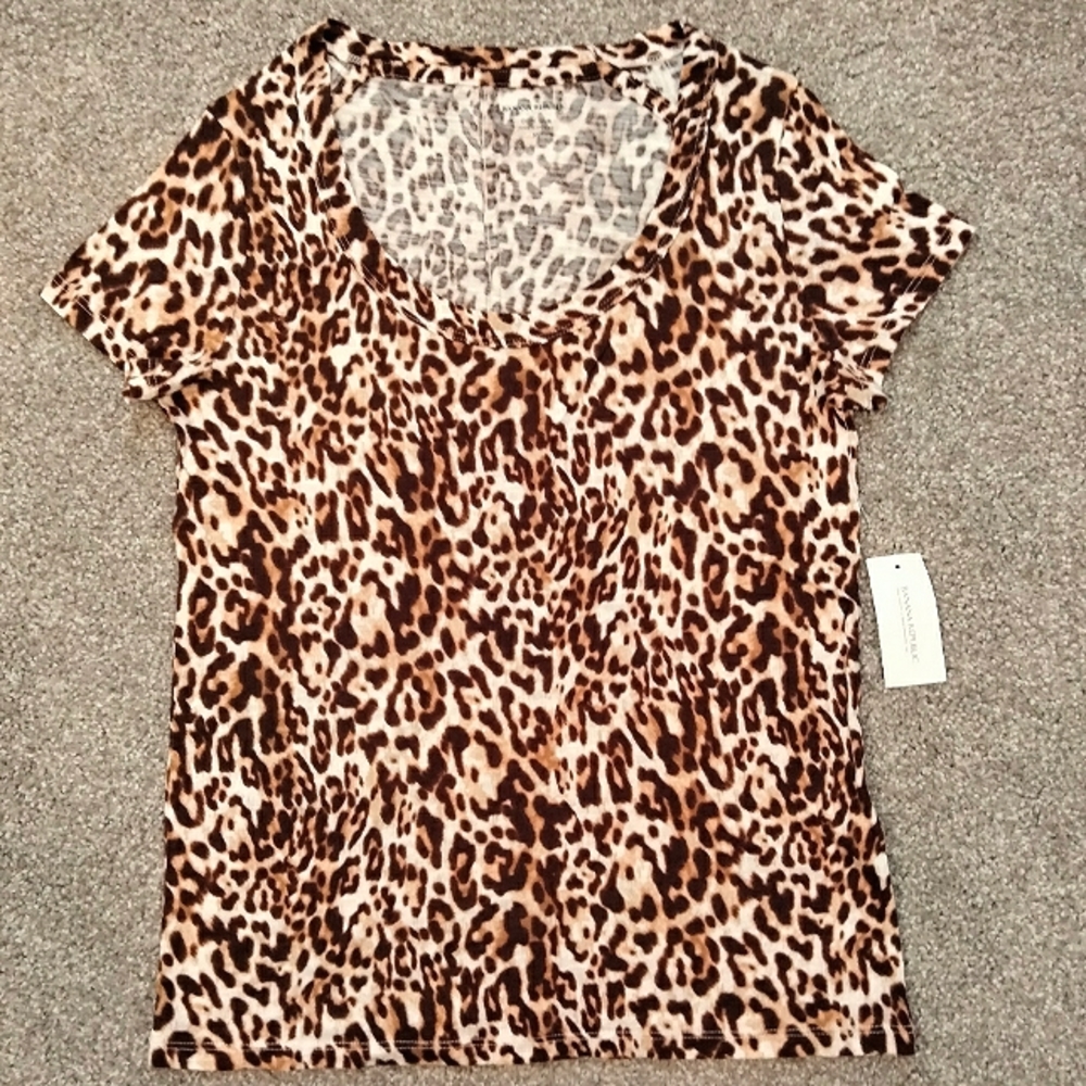 NWT Sz XS BR Cozy Slub Leopard Print T-Shirt